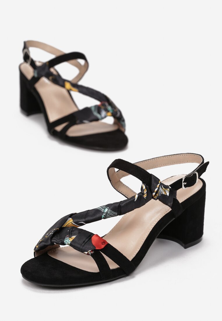 Czarne sandały na słupku Alvega