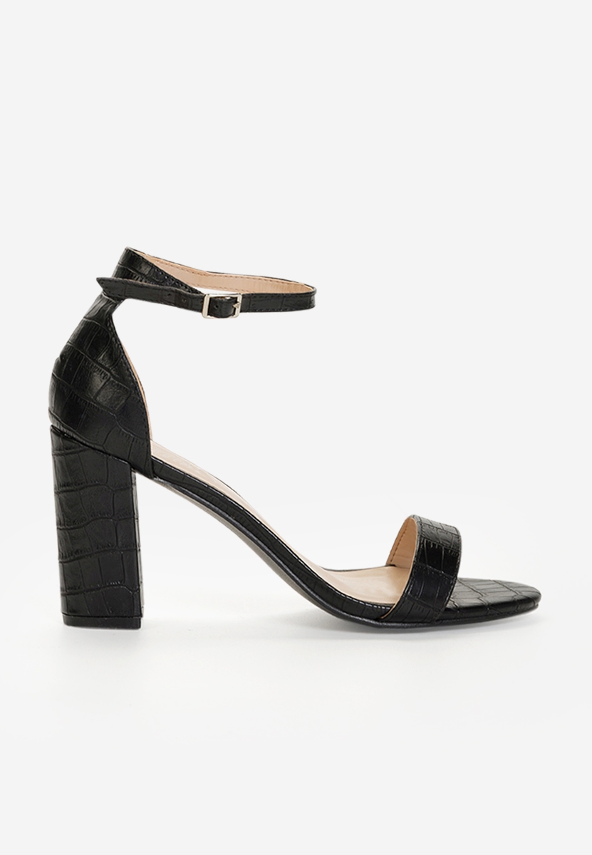 Czarne sandały na słupku Leilana