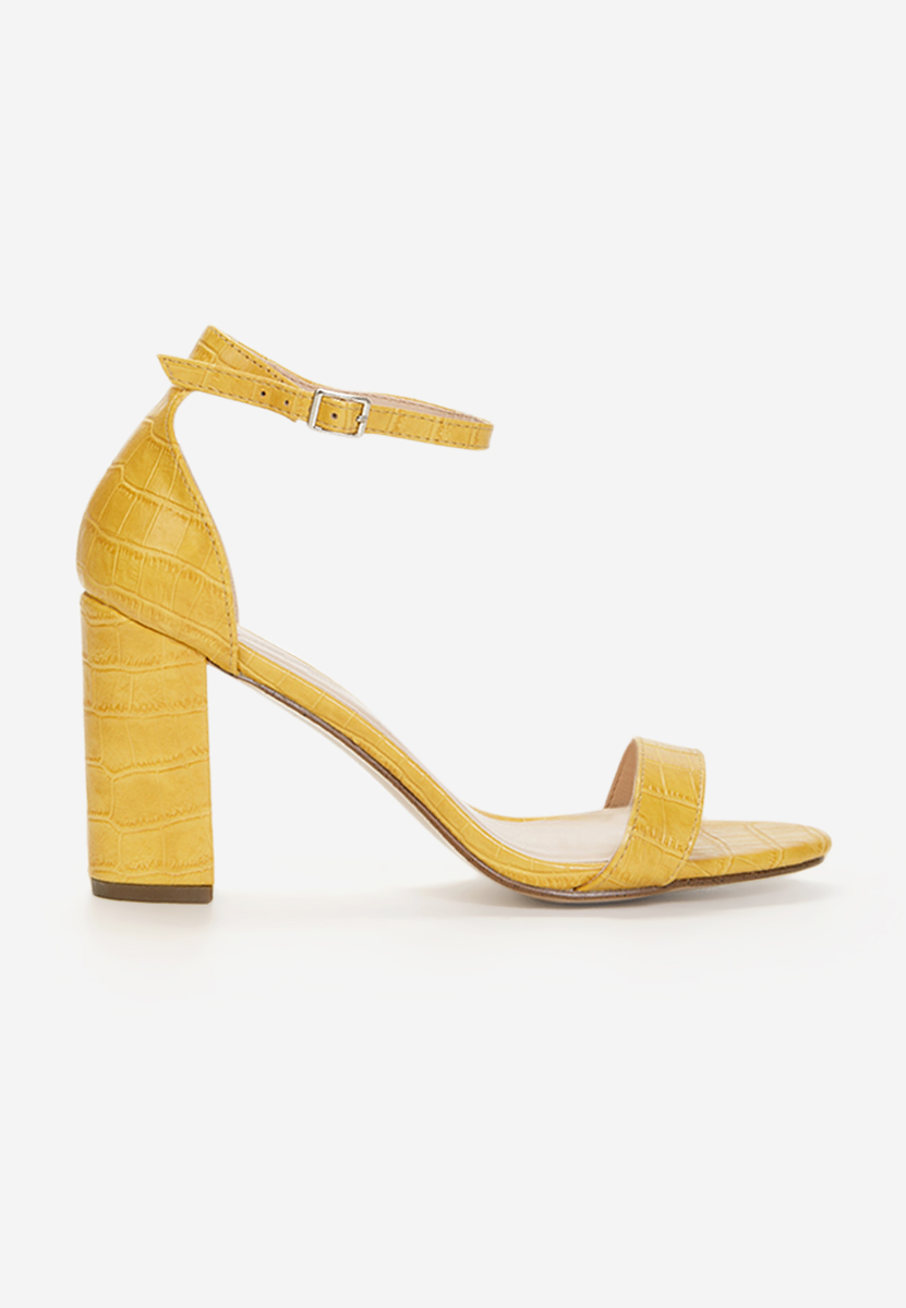 Żółte sandały na słupku Leilana
