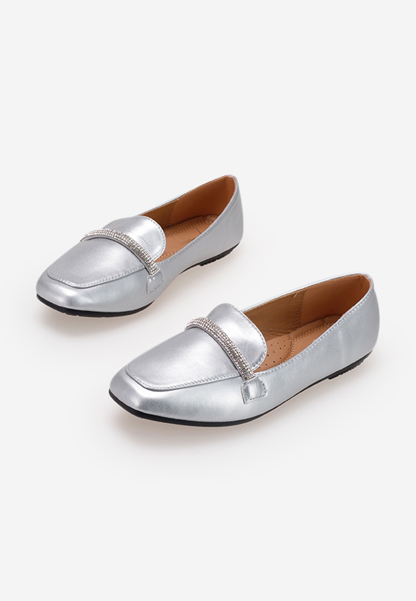 Srebrne eleganckie mokasyny damskie Carre