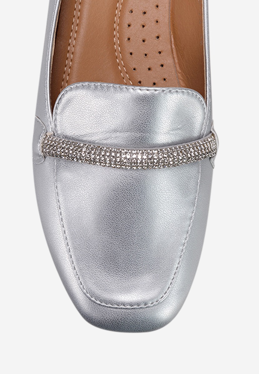 Srebrne eleganckie mokasyny damskie Carre