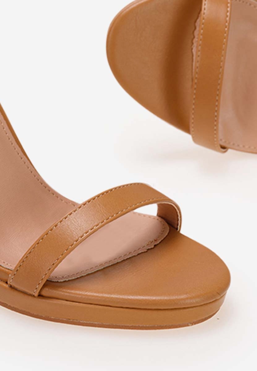 Camel sandały na słupku Anais