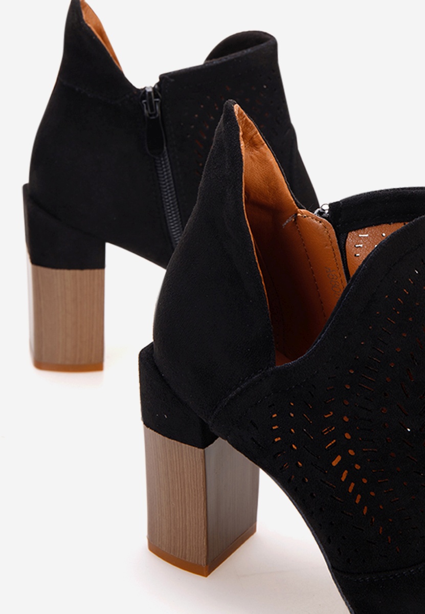 Czarne botki ażurowe Olvera