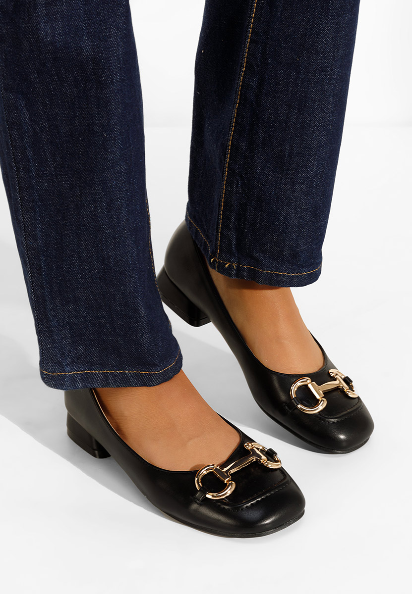 Czarne czółenka na niskim obcasie Escana