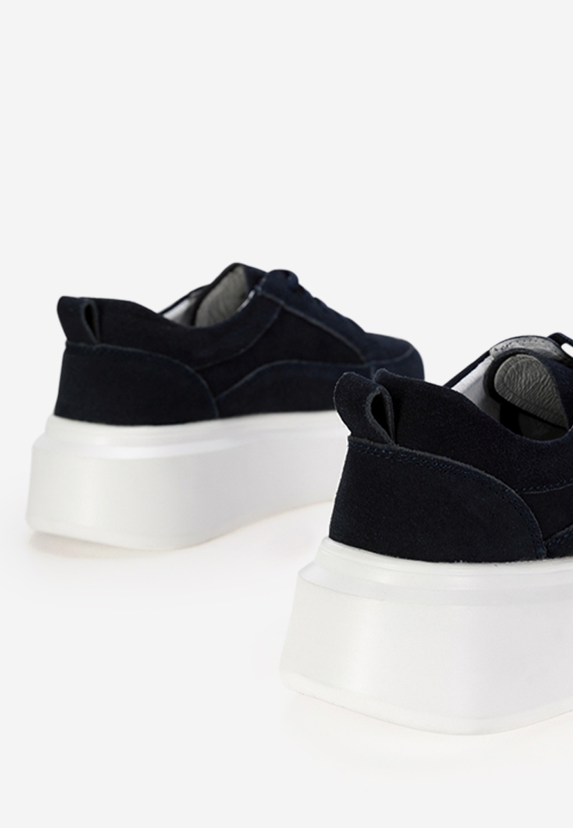 Granatowe sneakersy na platformie Arara