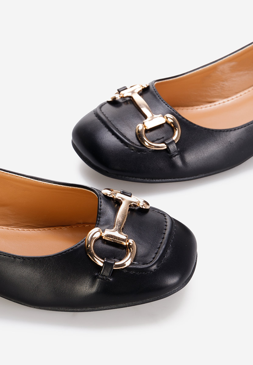 Czarne czółenka na niskim obcasie Escana