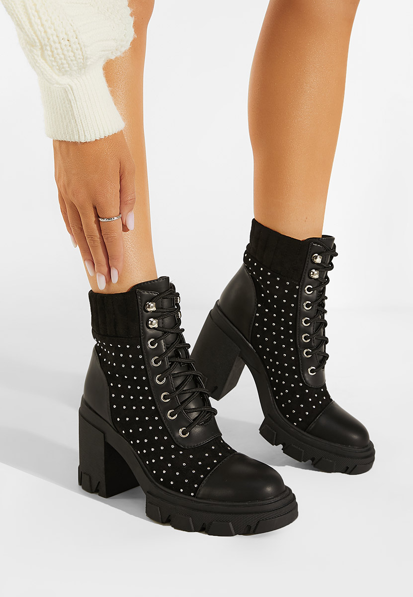 Czarne botki na słupku Molina