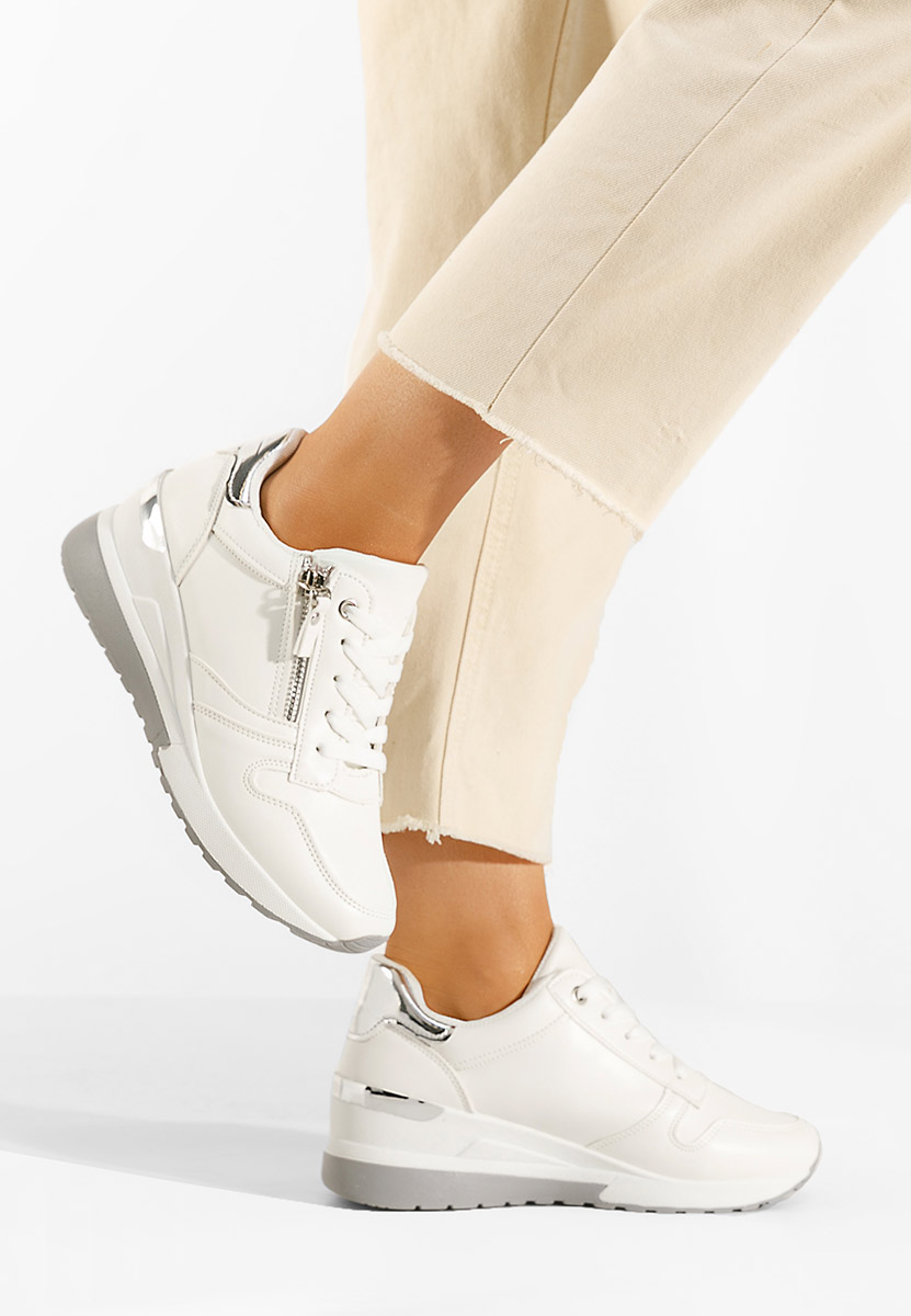 Białe sneakersy na koturnie Rafina