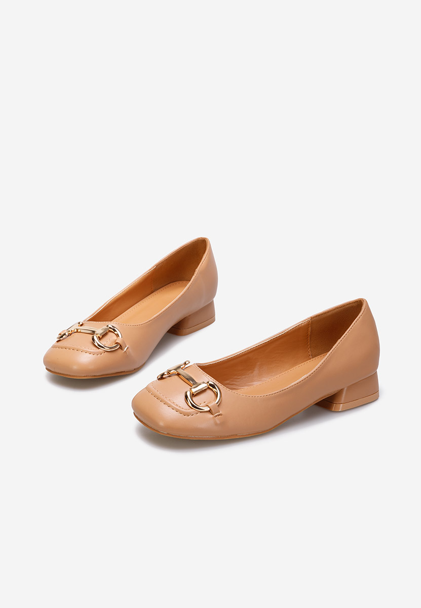 Camelowe czółenka na niskim obcasie Escana