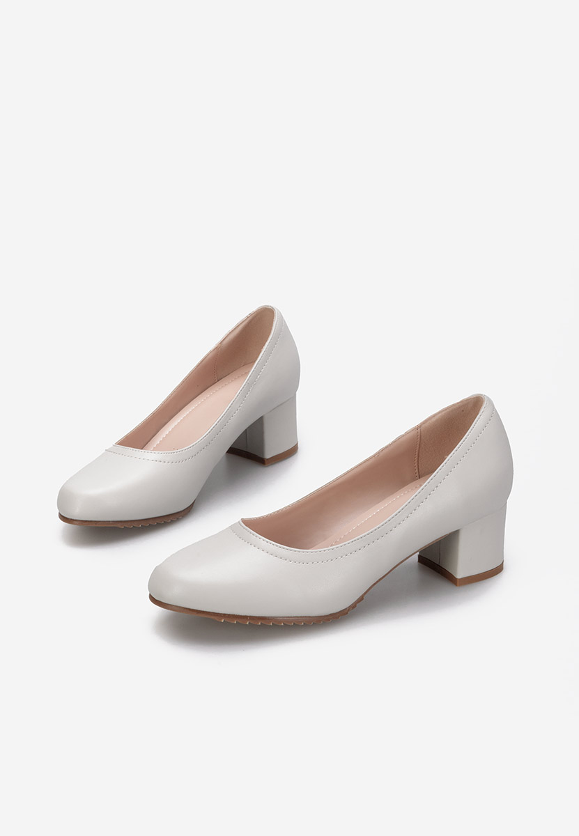 Szare czółenka na słupku Zinia