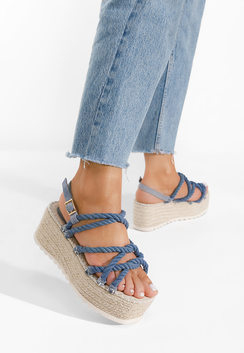 Niebieskie espadryle na platformie Apia