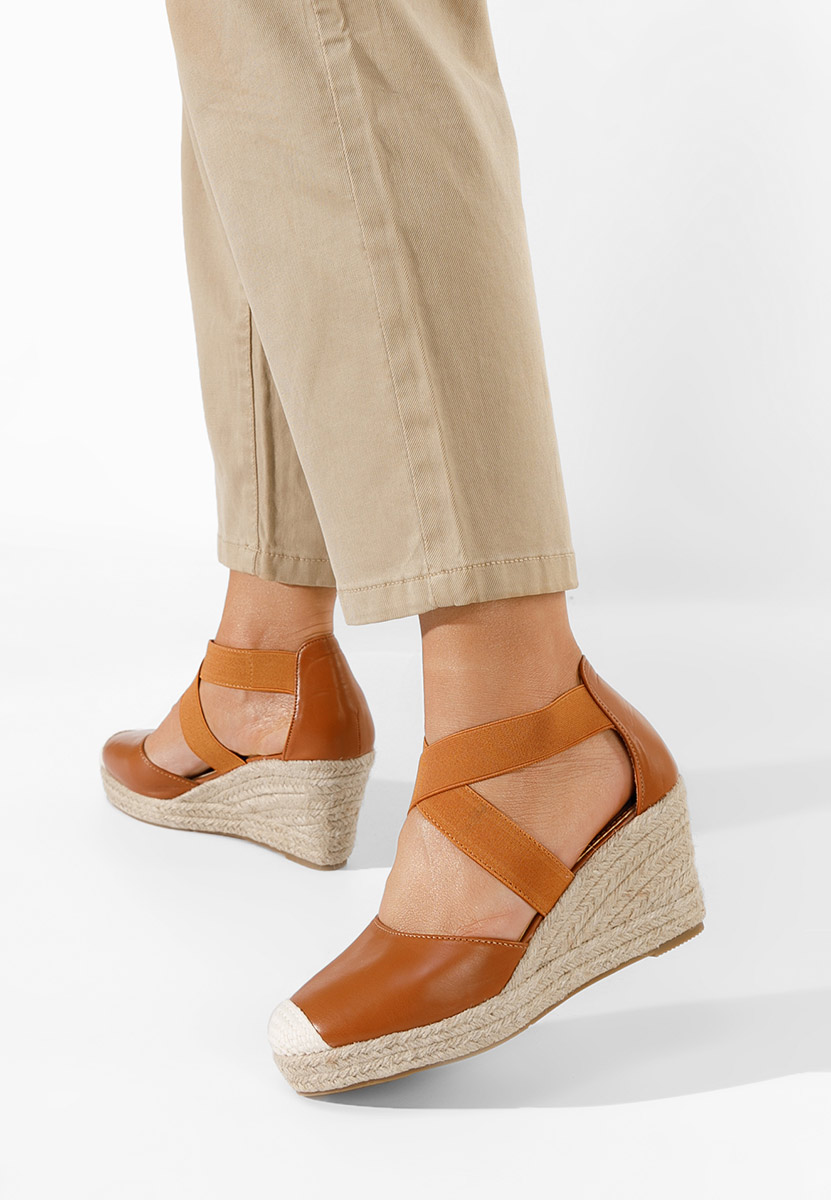 Camelowe espadryle na koturnie Rosaria
