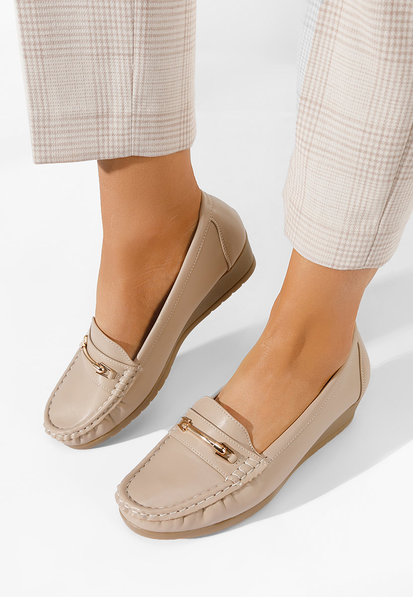 Beżowe mokasyny damskie Norasea