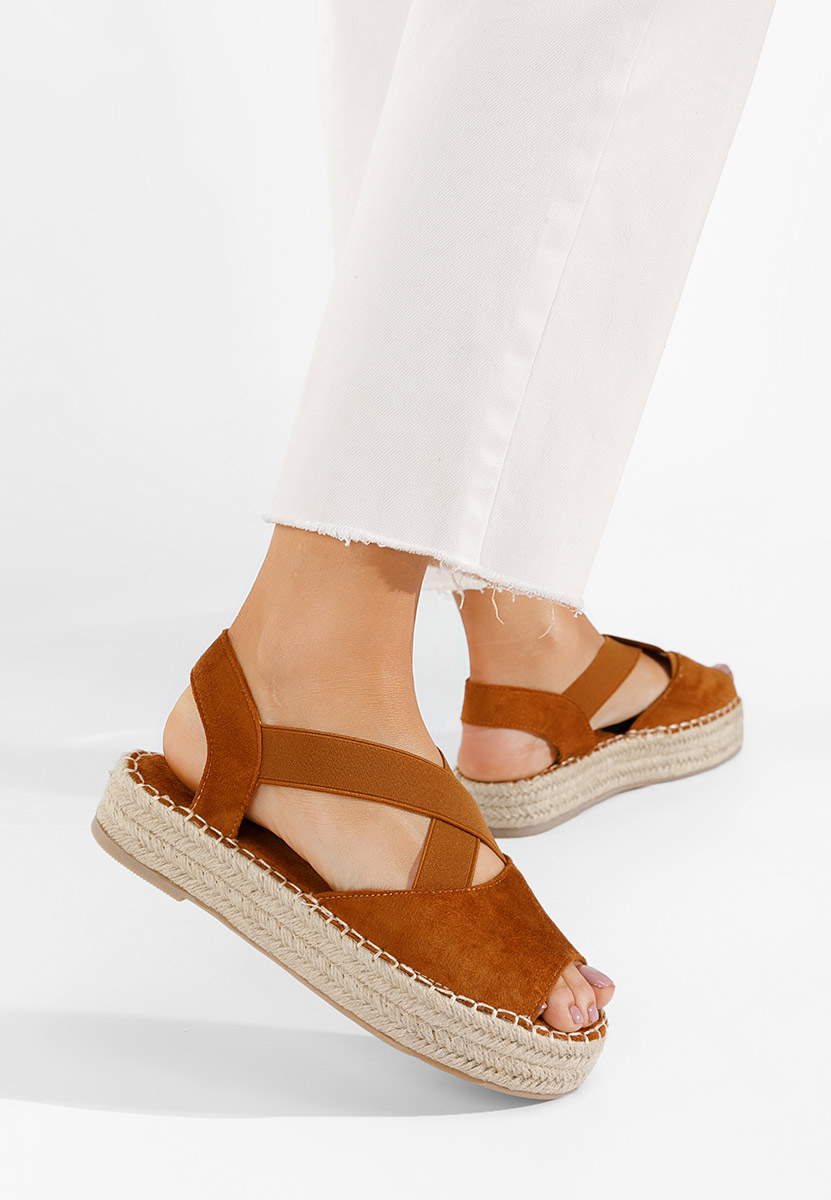 Brązowe espadryle na koturnie Nola