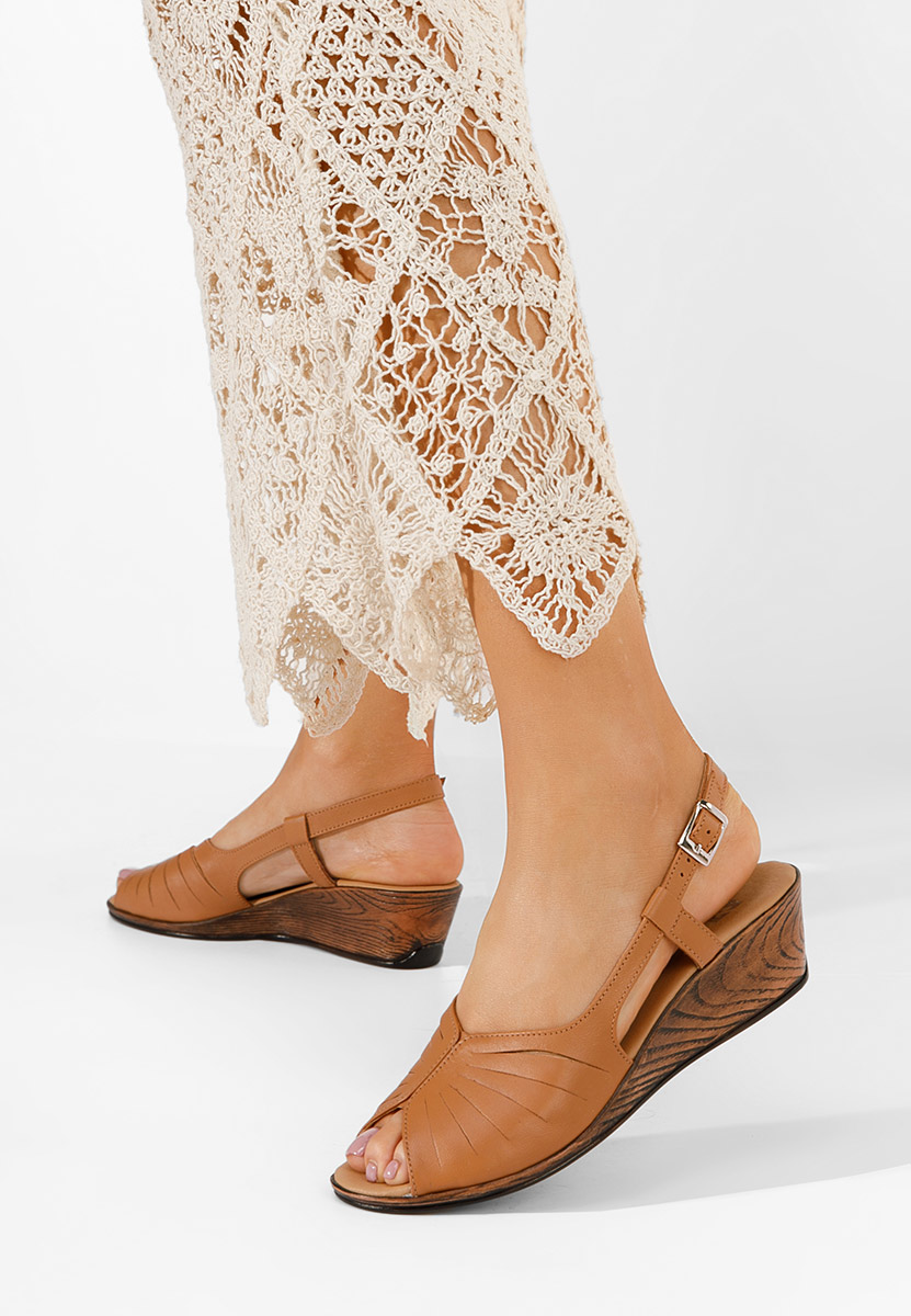 Camelowe sandały damskie skórzane Lovara