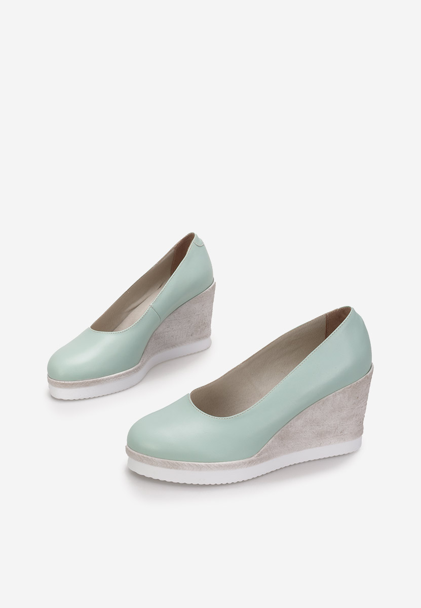 Turkusowe czółenka na koturnie Kaira