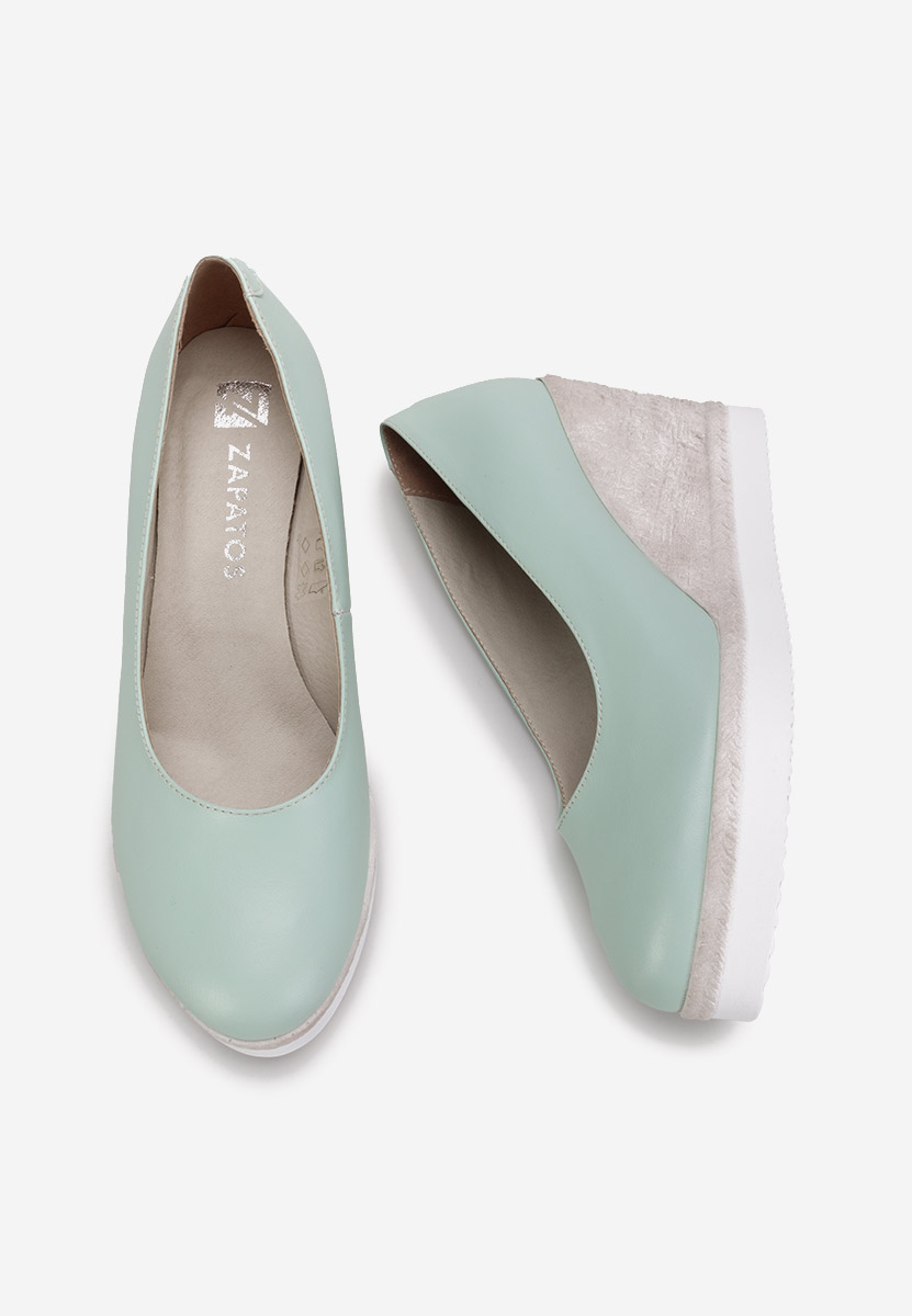 Turkusowe czółenka na koturnie Kaira