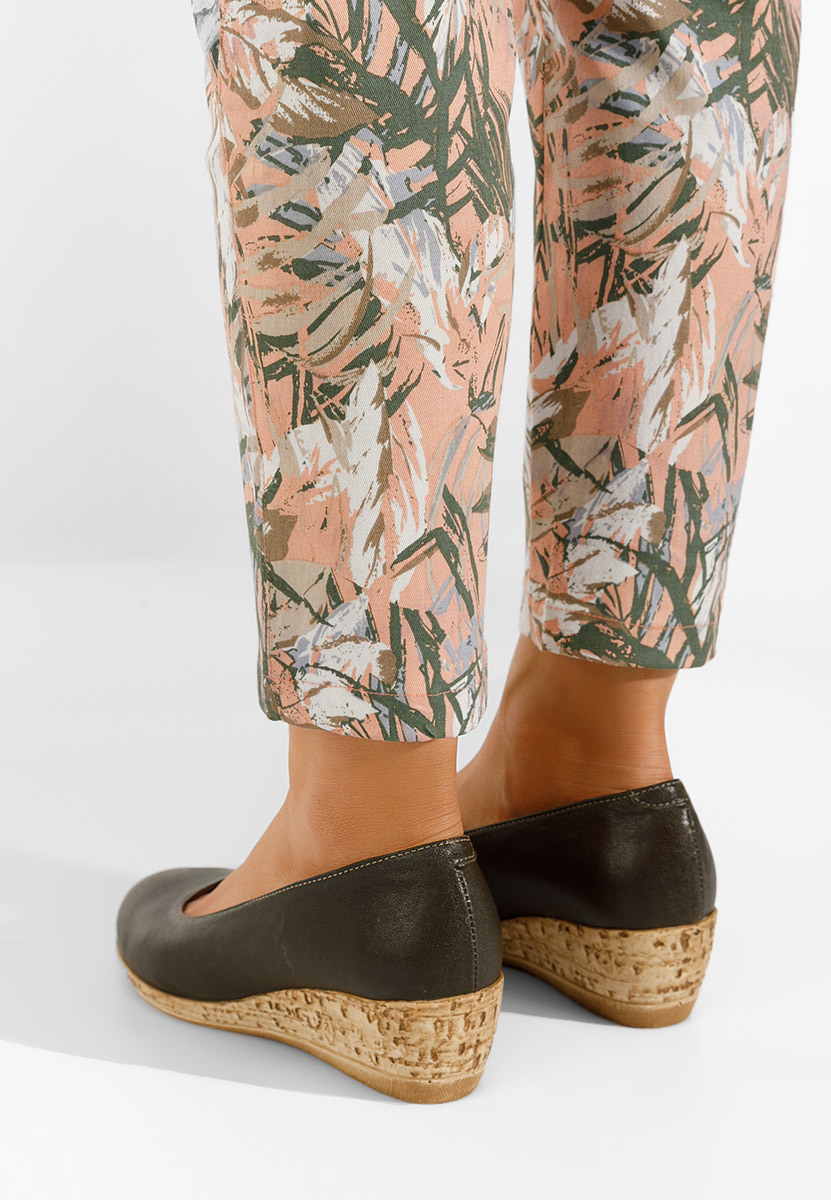 Khaki czółenka na koturnie Sonia V3