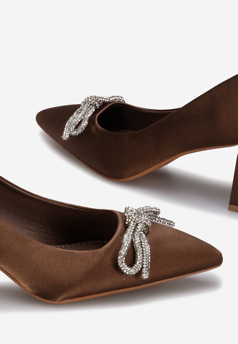 Brązowe czółenka na słupku Abigale