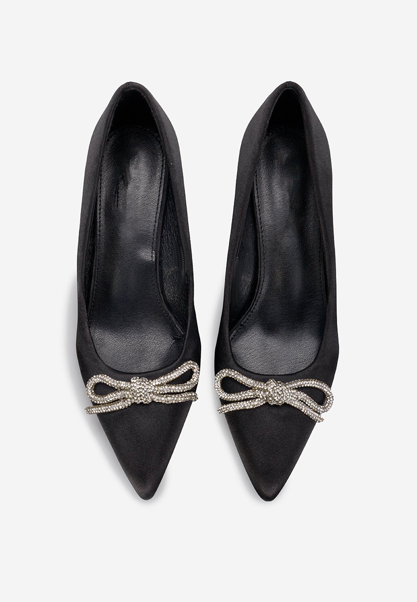 Czarne czółenka na słupku Abigale