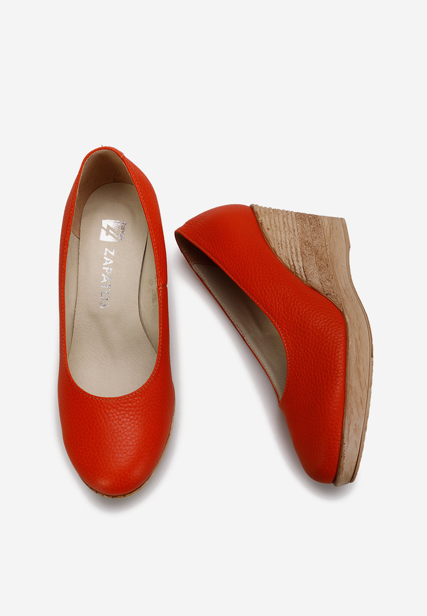 Pomarańczowe czółenka na koturnie Zola
