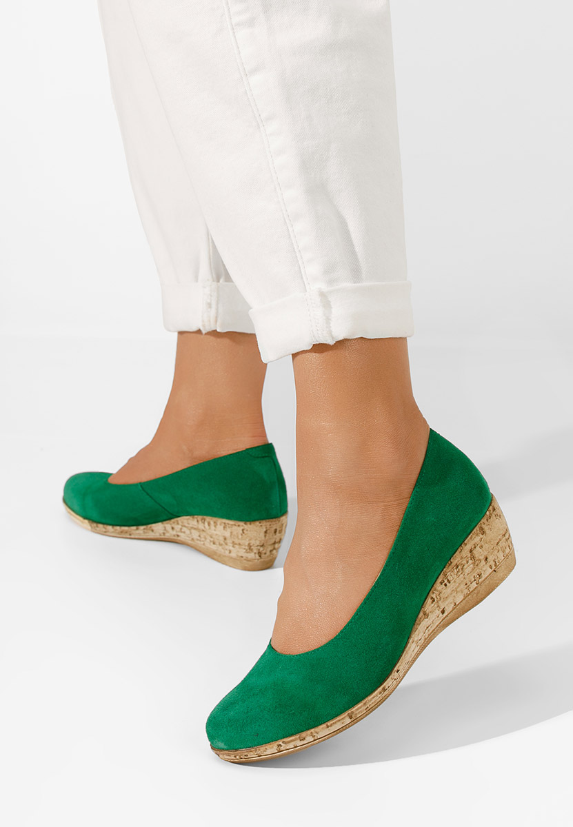 Zielone czółenka na koturnie Sonia