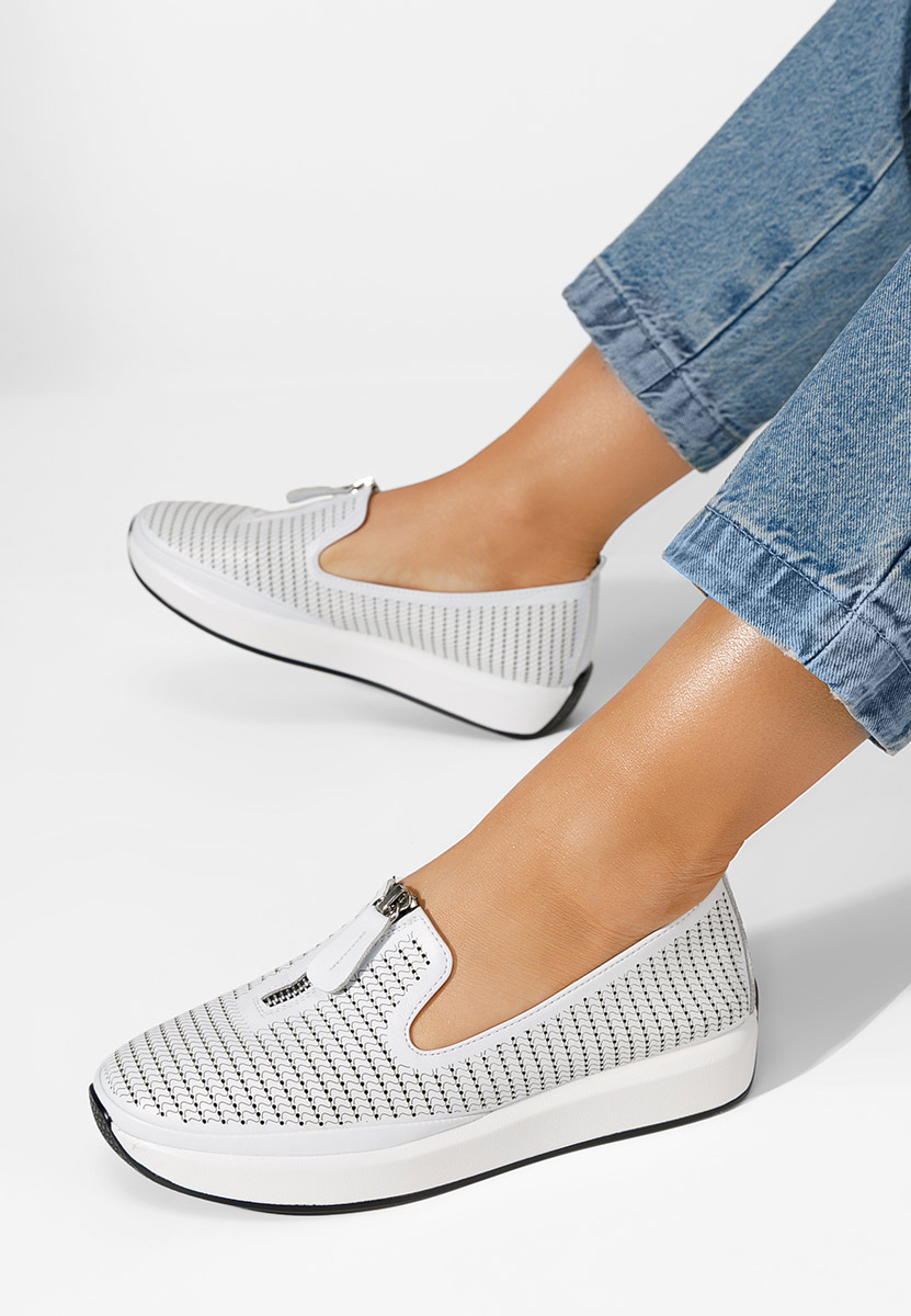 Białe półbuty damskie Finnia