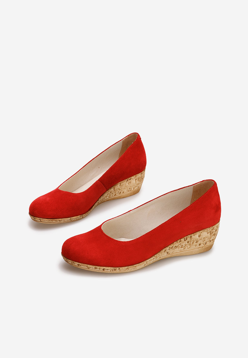 Czerwone czółenka na koturnie Sonia