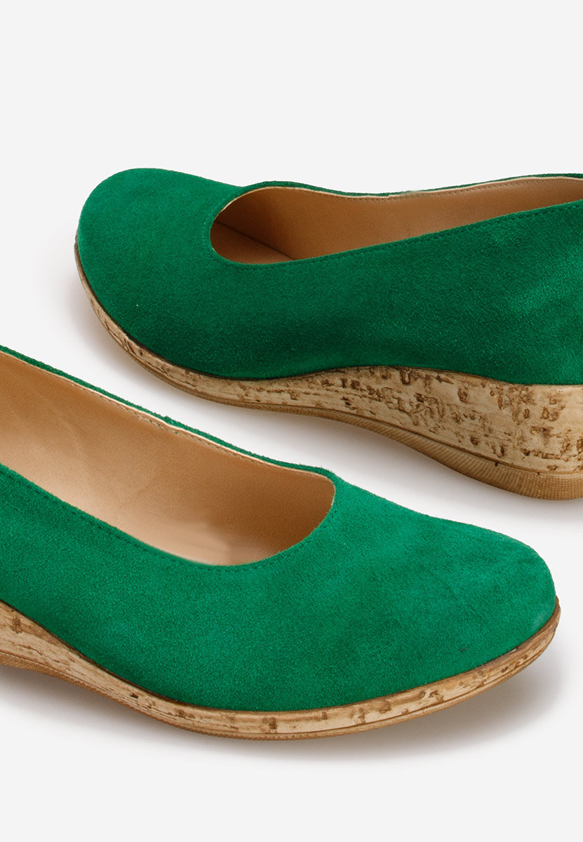 Zielone czółenka na koturnie Sonia