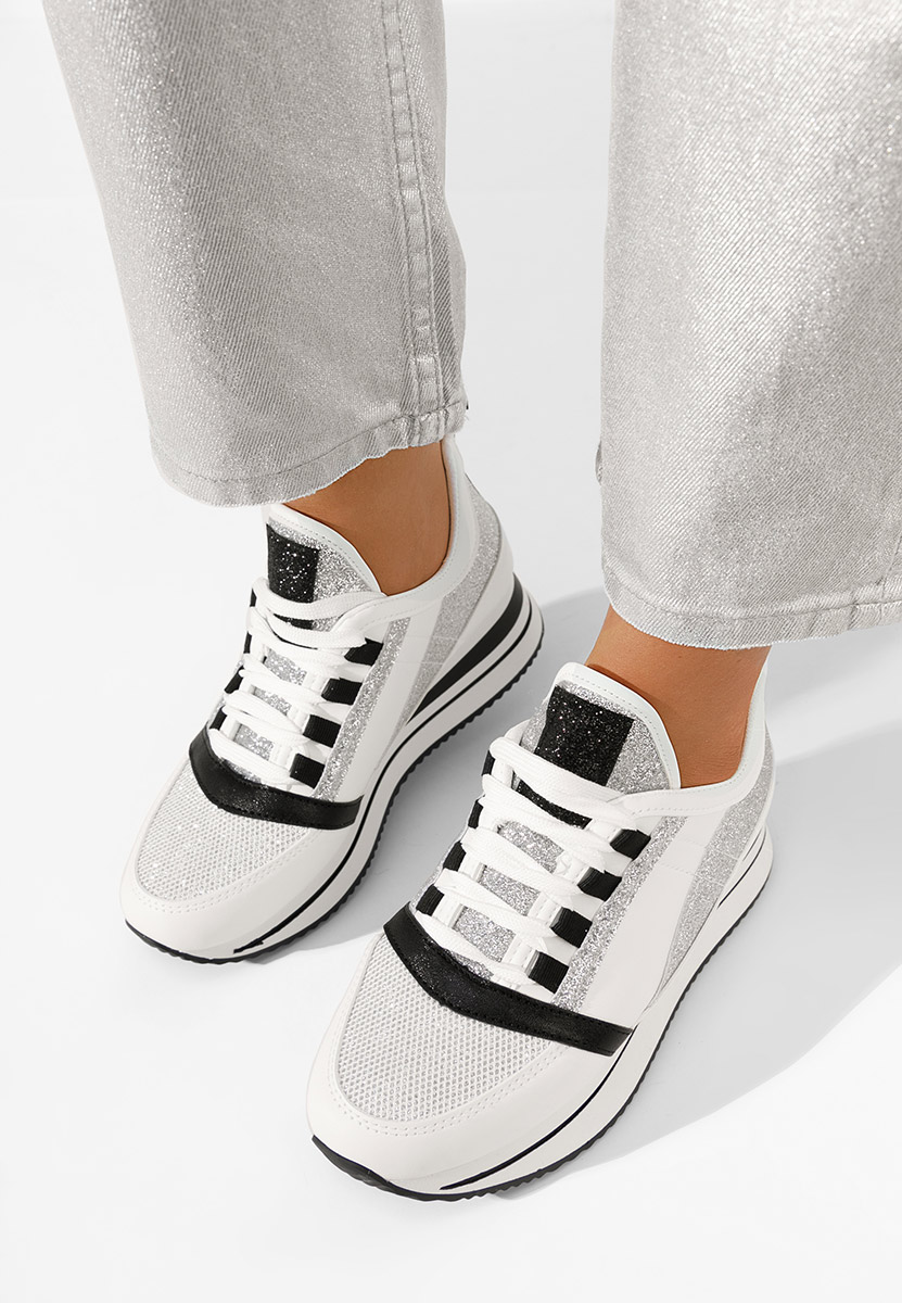 Białe sneakersy na koturnie Tamila