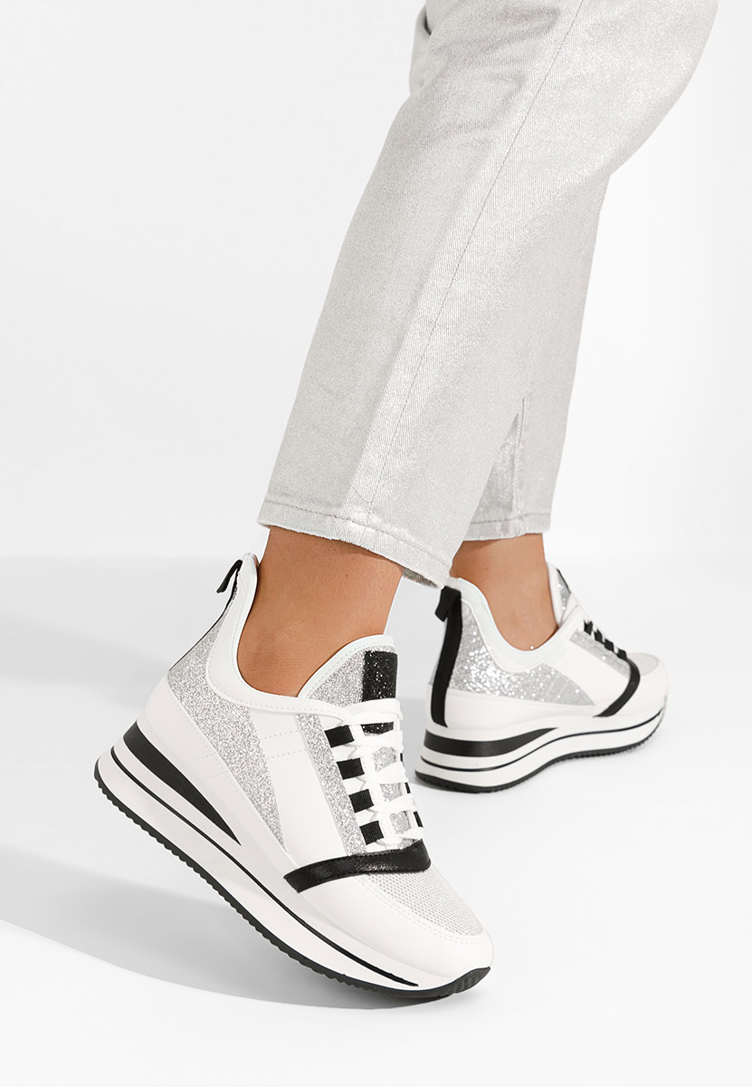Białe sneakersy na koturnie Tamila