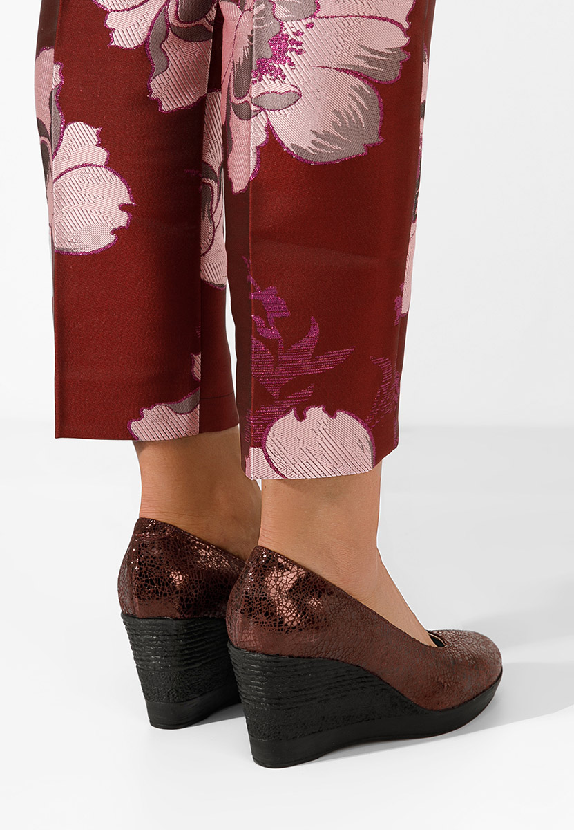 Bordowe czółenka na koturnie Zolia