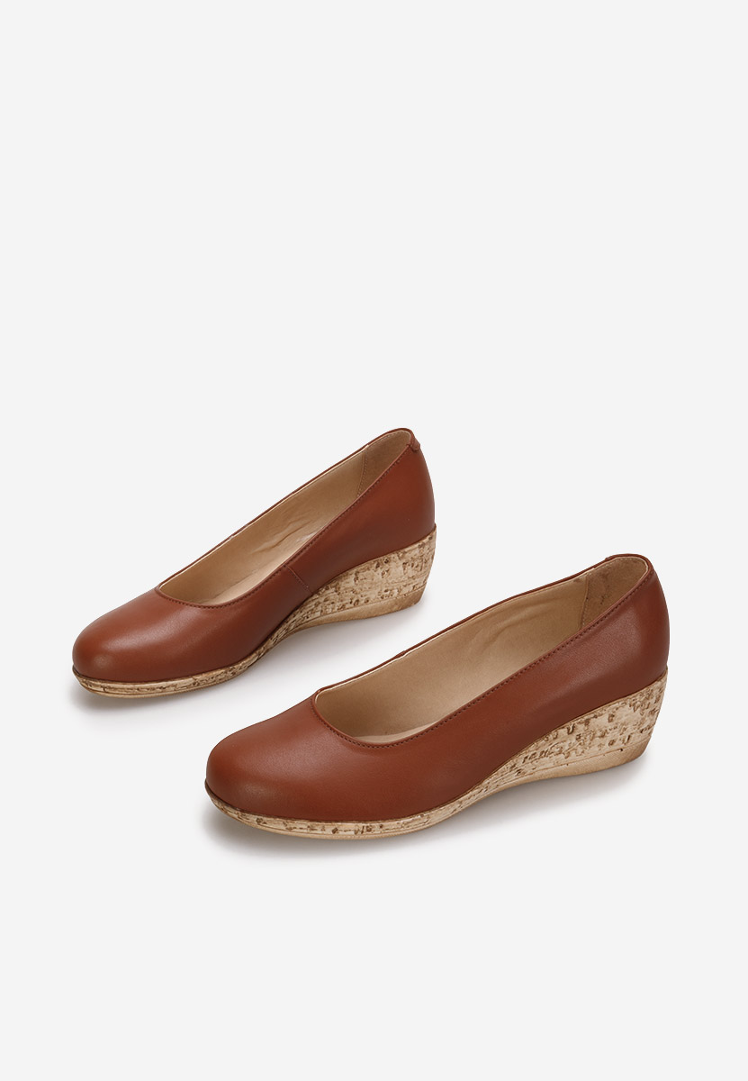 Brązowe czółenka na koturnie Sonia V3