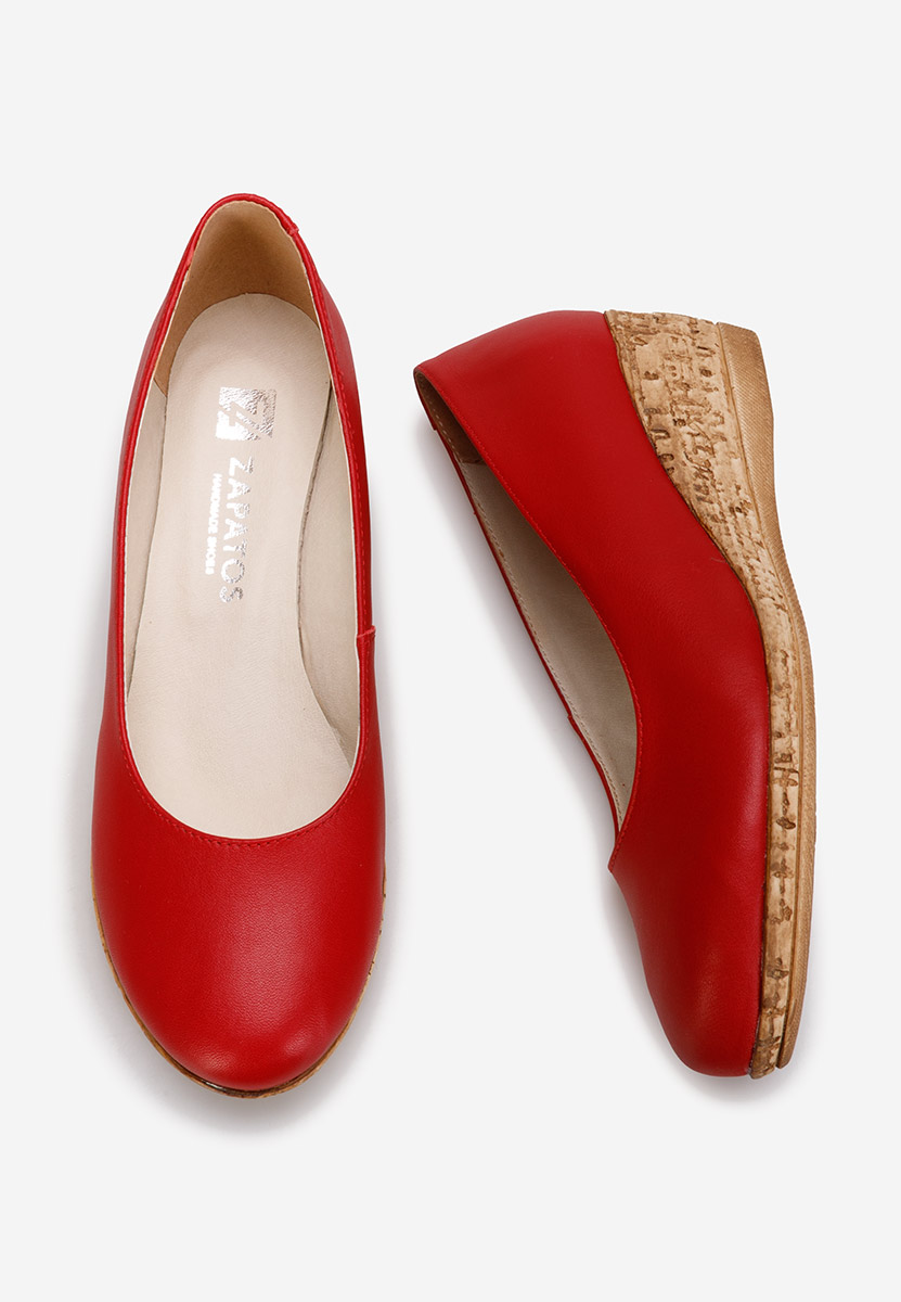 Czerwone czółenka na koturnie Sonia V3