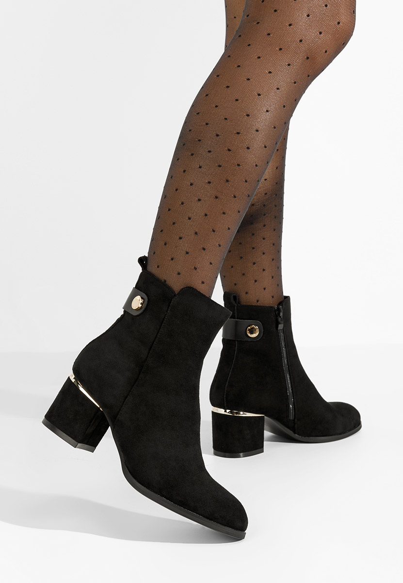 Czarne botki na słupku Sikora