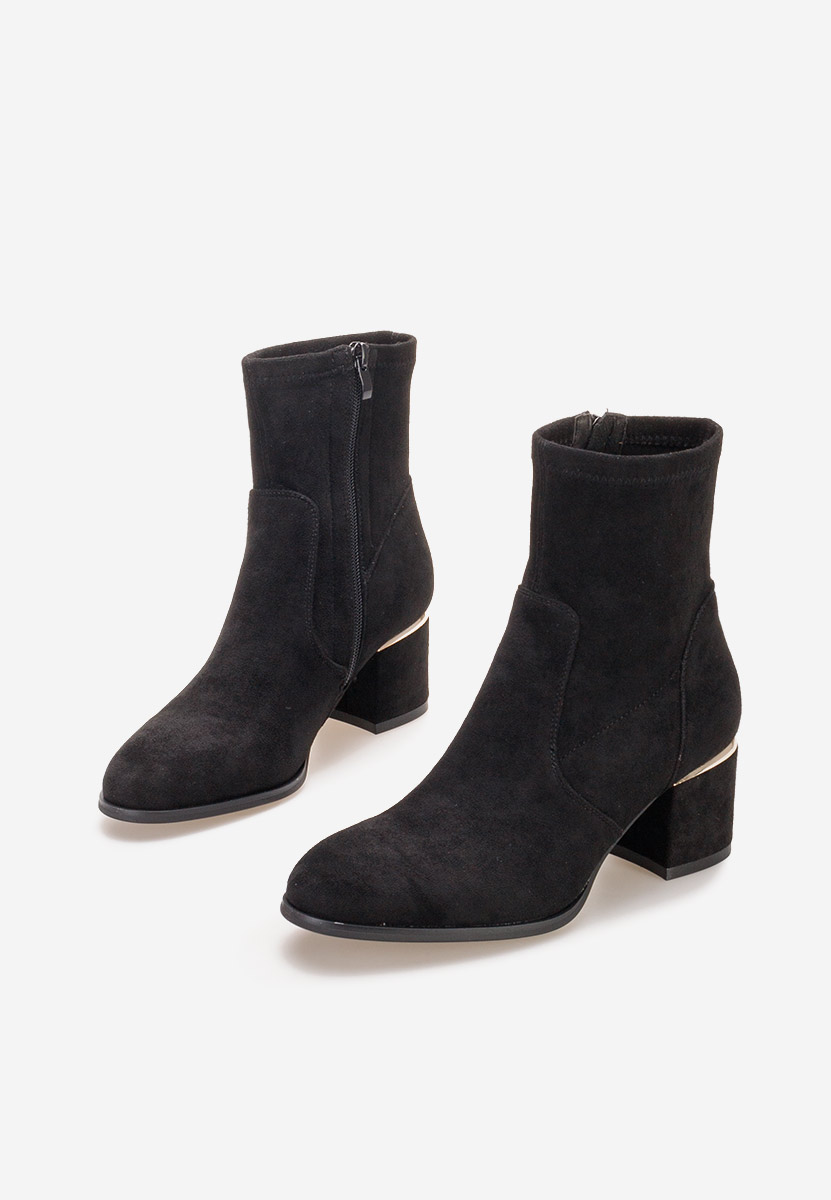 Czarne botki na słupku Sancia