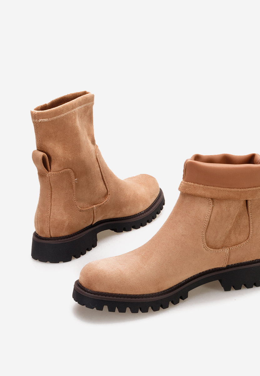 Camelowe botki płaskie Javana