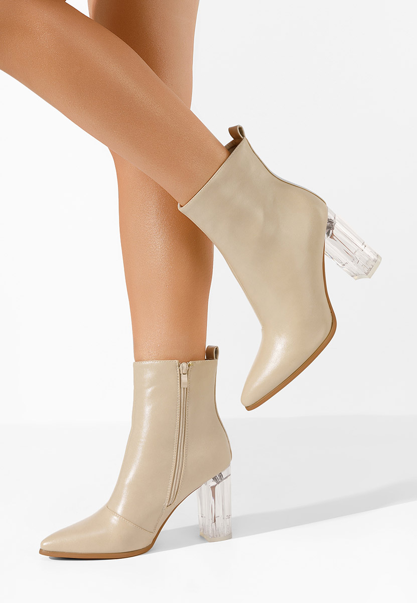 Beżowe botki na słupku Arilea