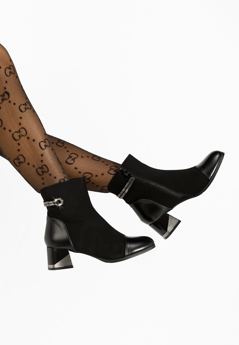 Czarne botki na obcasie Excelsa