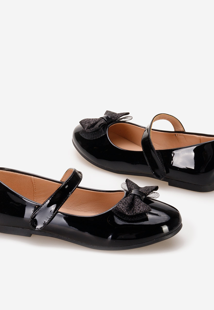 Czarne półbuty dziewczęce Harvana