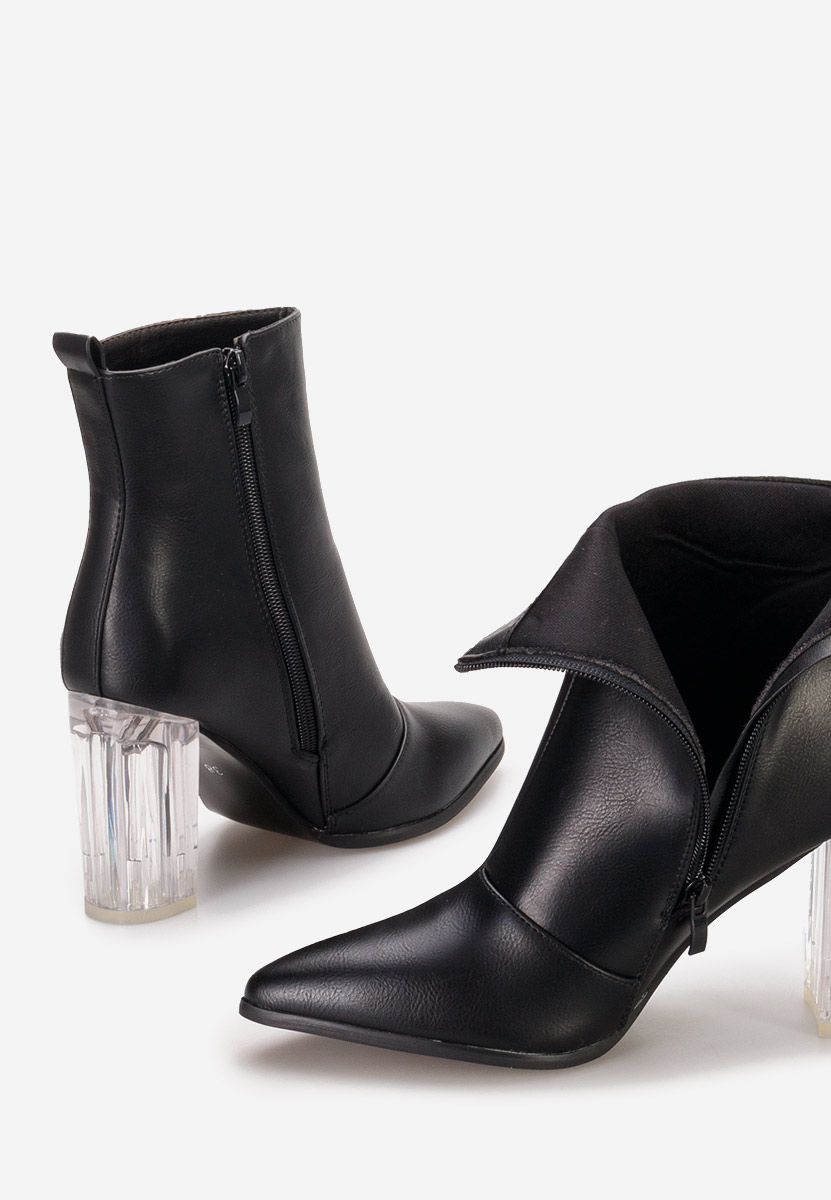 Czarne botki na słupku Arilea