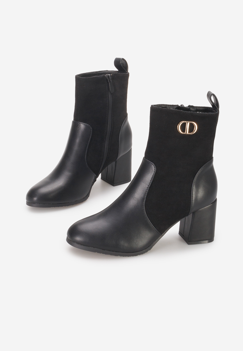 Czarne botki na słupku Sariah