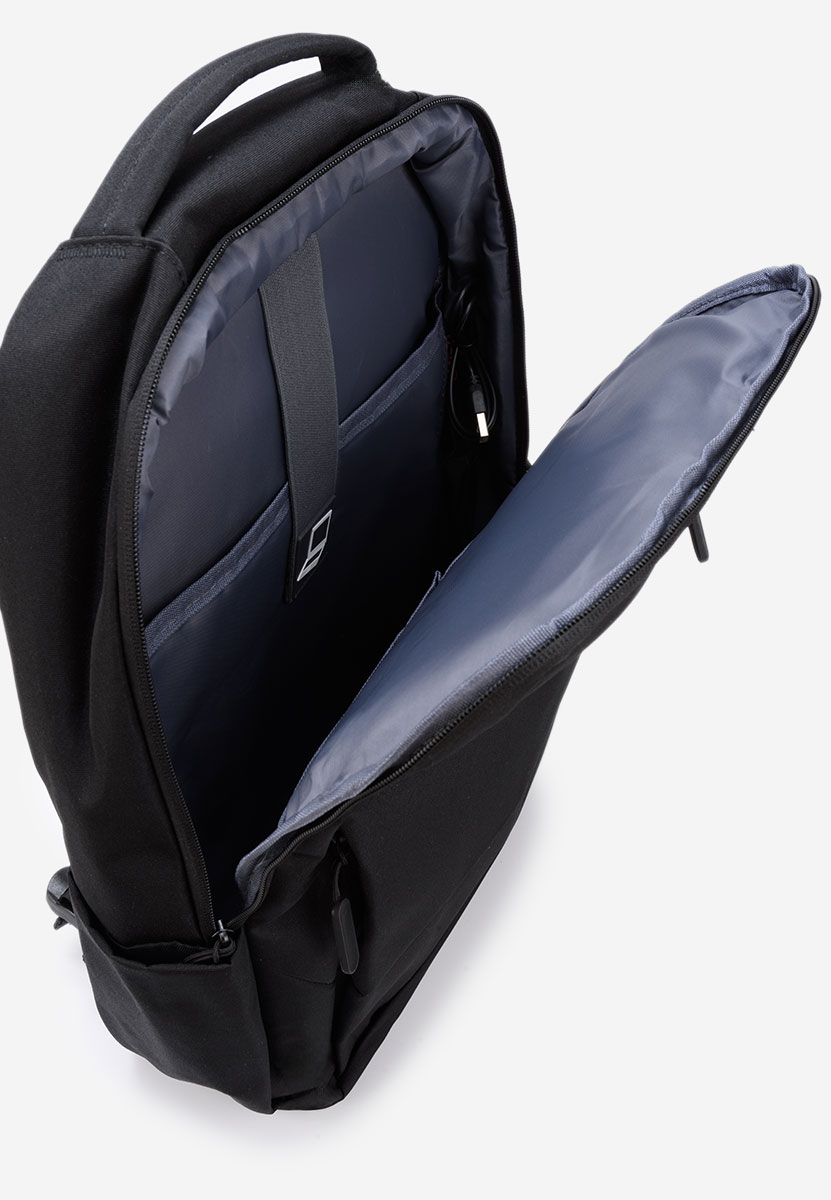 Czarny plecak Meticulous