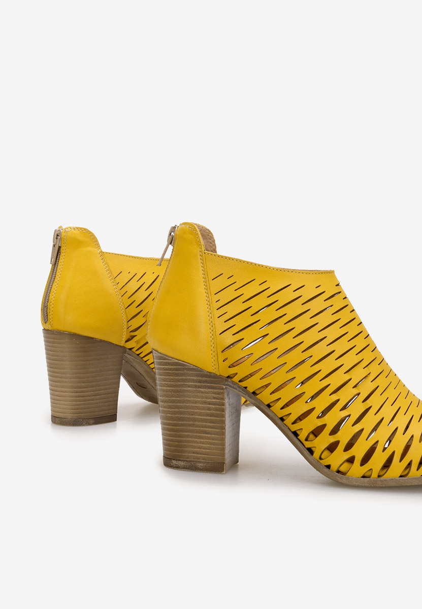 Żółte sandały skórzane Zarata