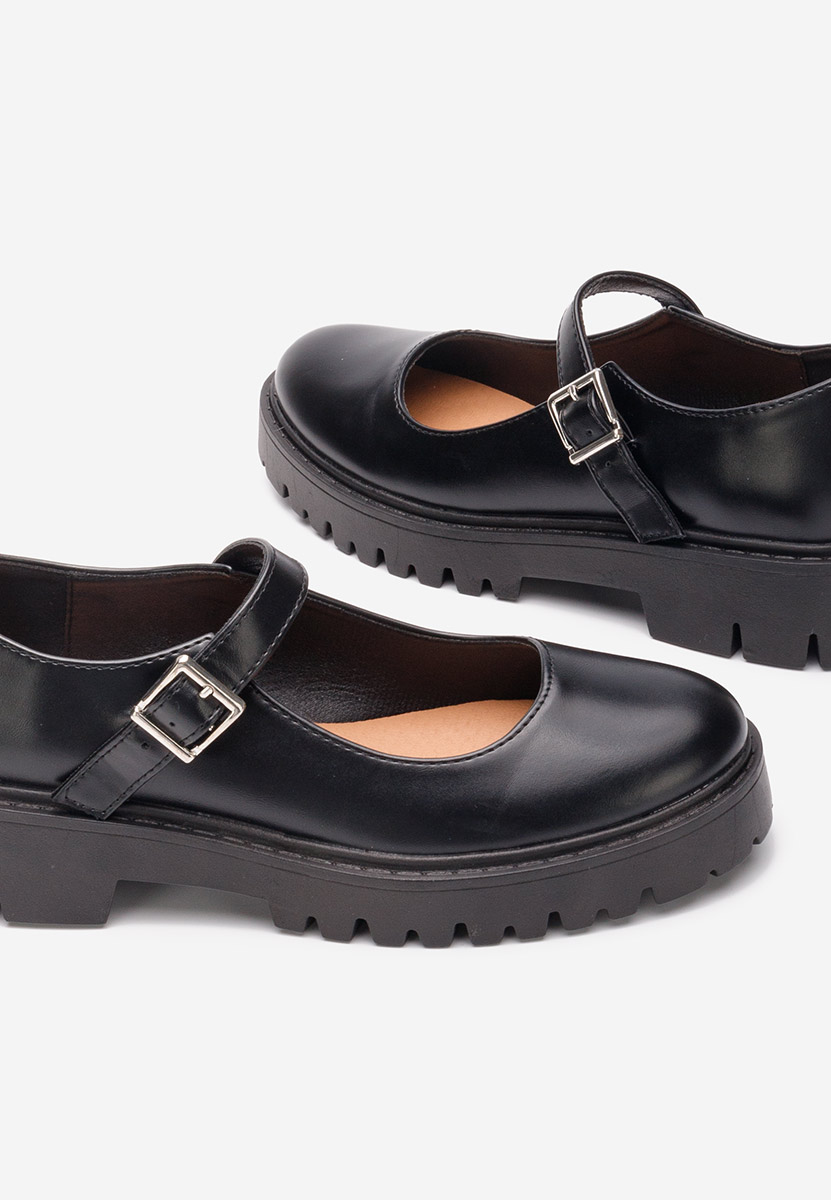 Czarne półbuty damskie Orias