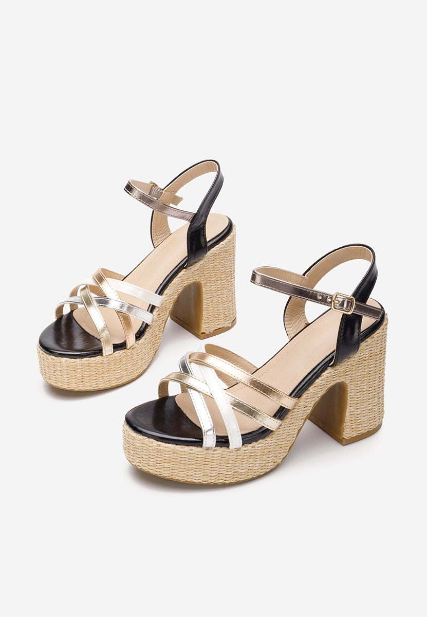 Czarne sandały na słupku i platformie Alca