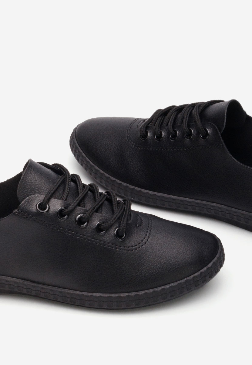 Czarne półbuty damskie Simina