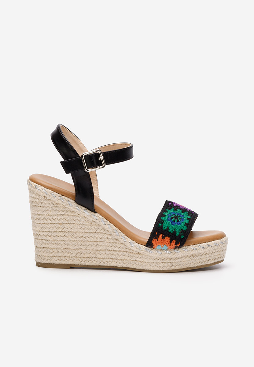 Czarne espadryle na koturnie Messie