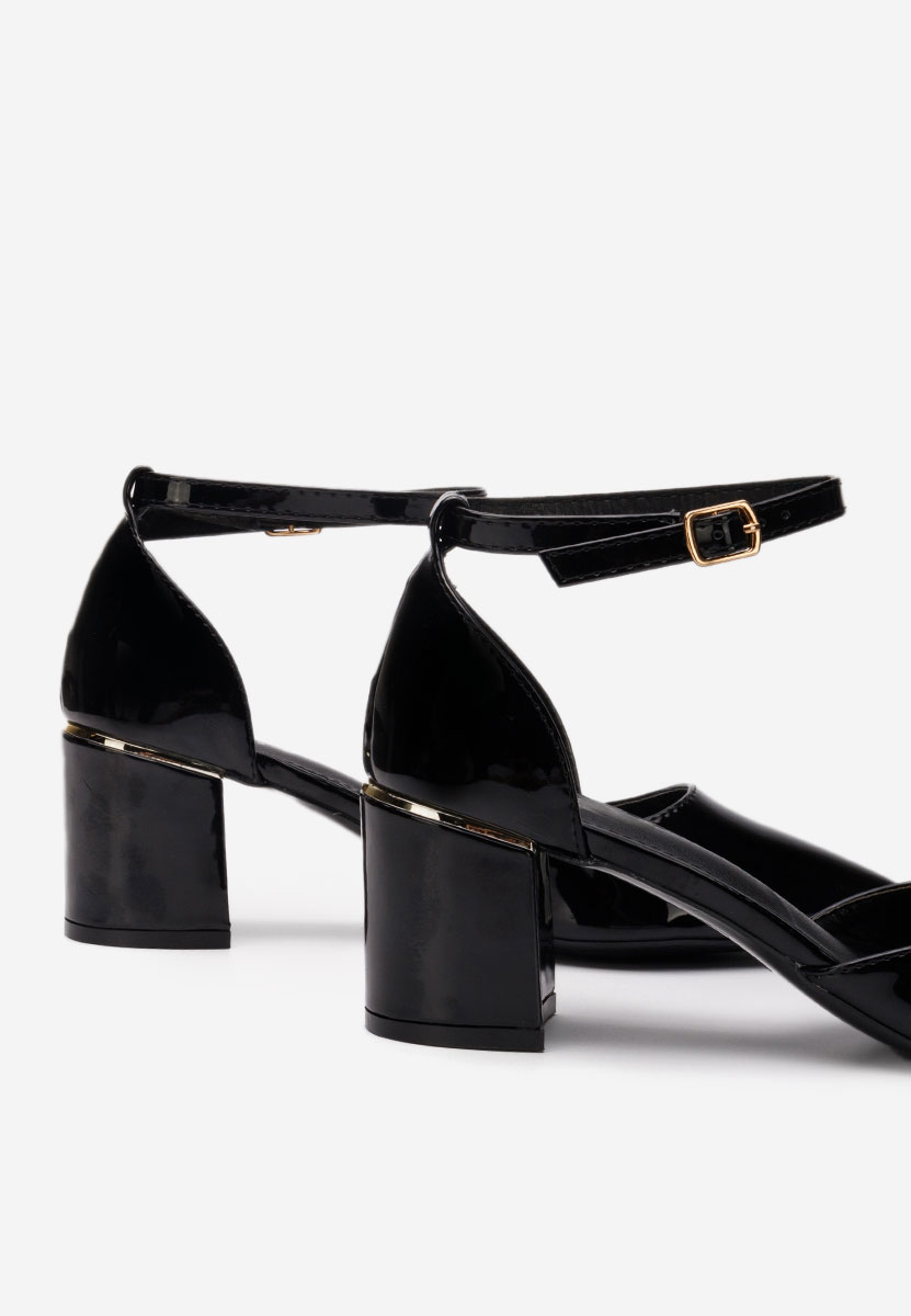 Czarne czółenka na słupku Charmella V3