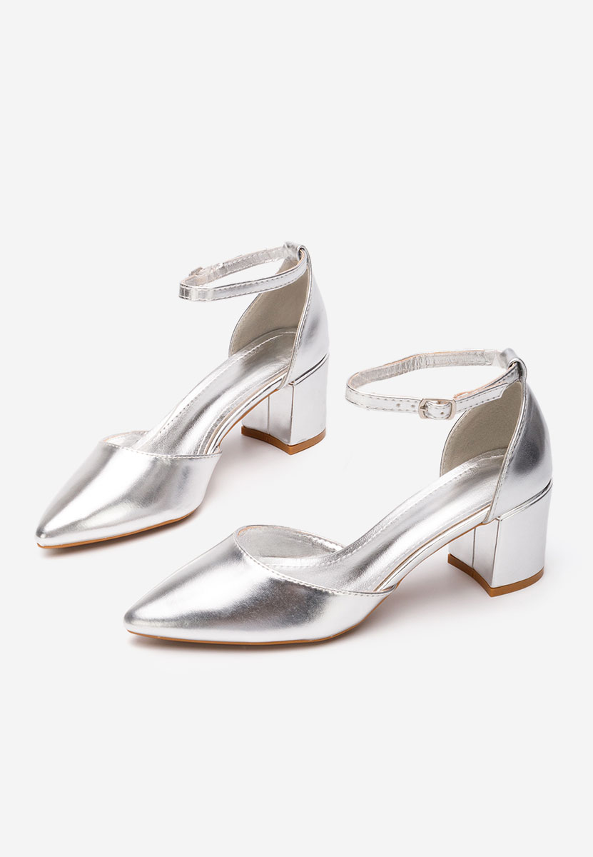 Srebrne czółenka na słupku Charmella V3